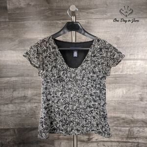 Jones Wear Embroidered Short Sleeve Top Size 4